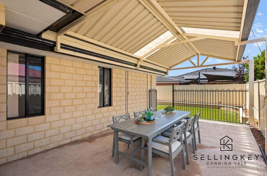 staged outdoor Area in Canningvale